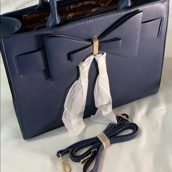 Navy purse - Picture 4 of 7